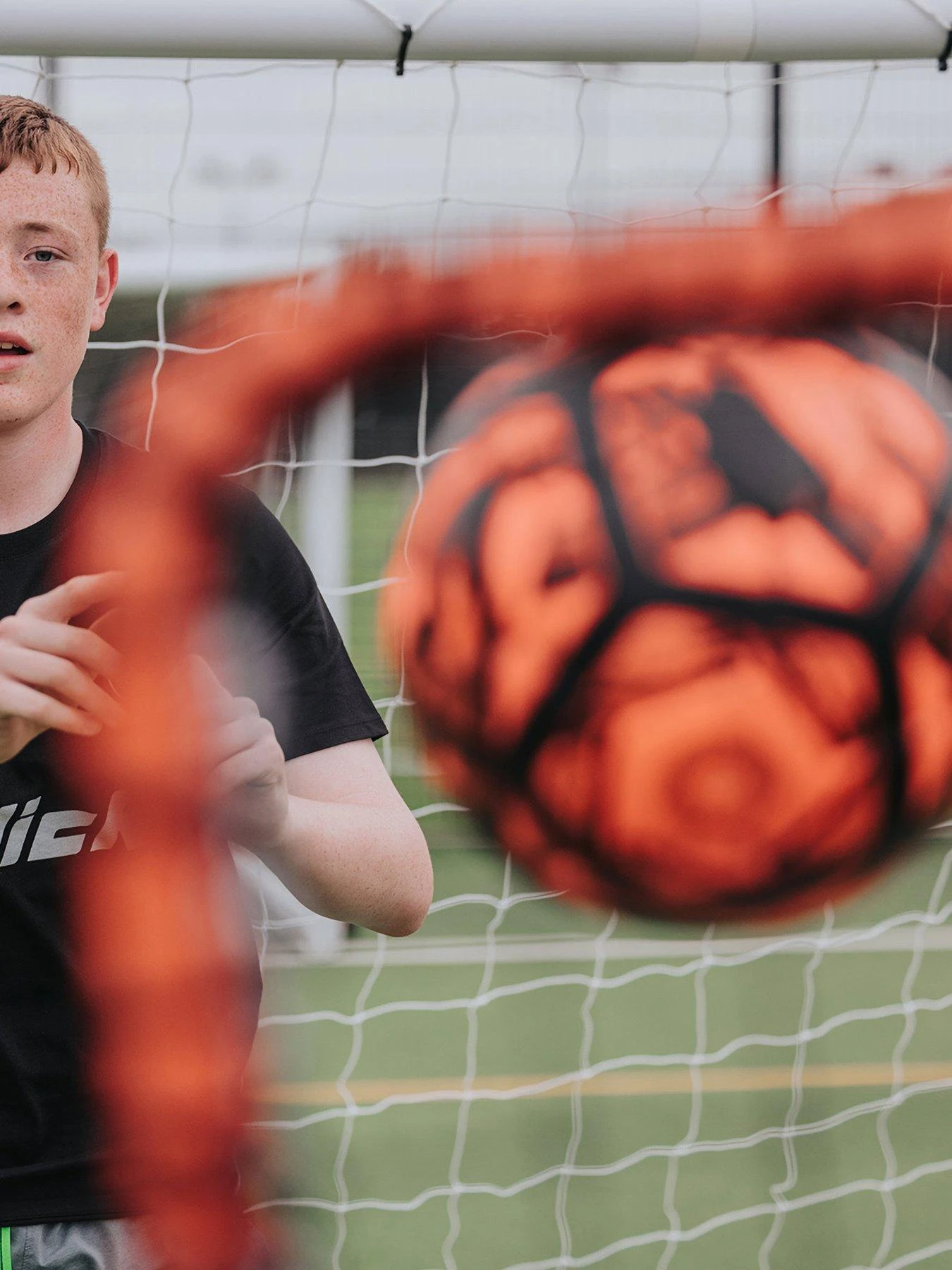 Football Flick Football & Multi Sports Hand Held Rebounder 5 Football Flick Football & Multi Sports Hand Held Rebounder - Image 5