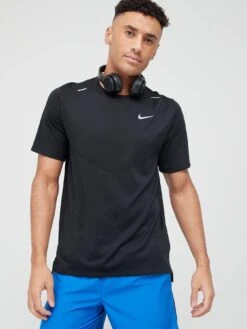 Nike Running Dri-Fit Rise 365 T-Shirt - Black