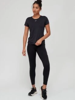 Nike The One Dri-FIT Slim Fit T-shirt - Black -Sport Sphere RNETF SQ3 0000000004 BLACK MDo