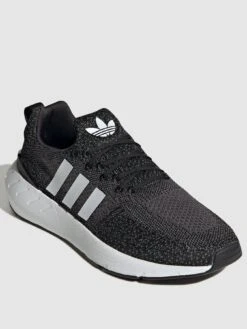 Adidas Sportswear Swift Run 22 Trainers - Black/White