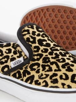 Vans Classic Slip-On Flocked Junior Girl Trainers - Leopard -Sport Sphere U3M36 SQ6 0000000147 LEOPARD SLd