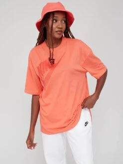 Nike NSW Short Sleeve T-Shirt - Pink -Sport Sphere UX42X SQ4 0000000063 PINK MDd