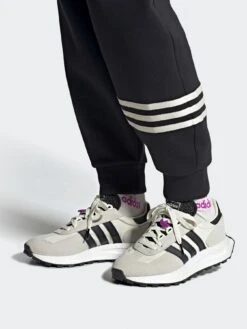 Adidas Originals Retropy E5 - White/Black -Sport Sphere V3L6Q SQ6 0000000269 WHITE BLACK SLd