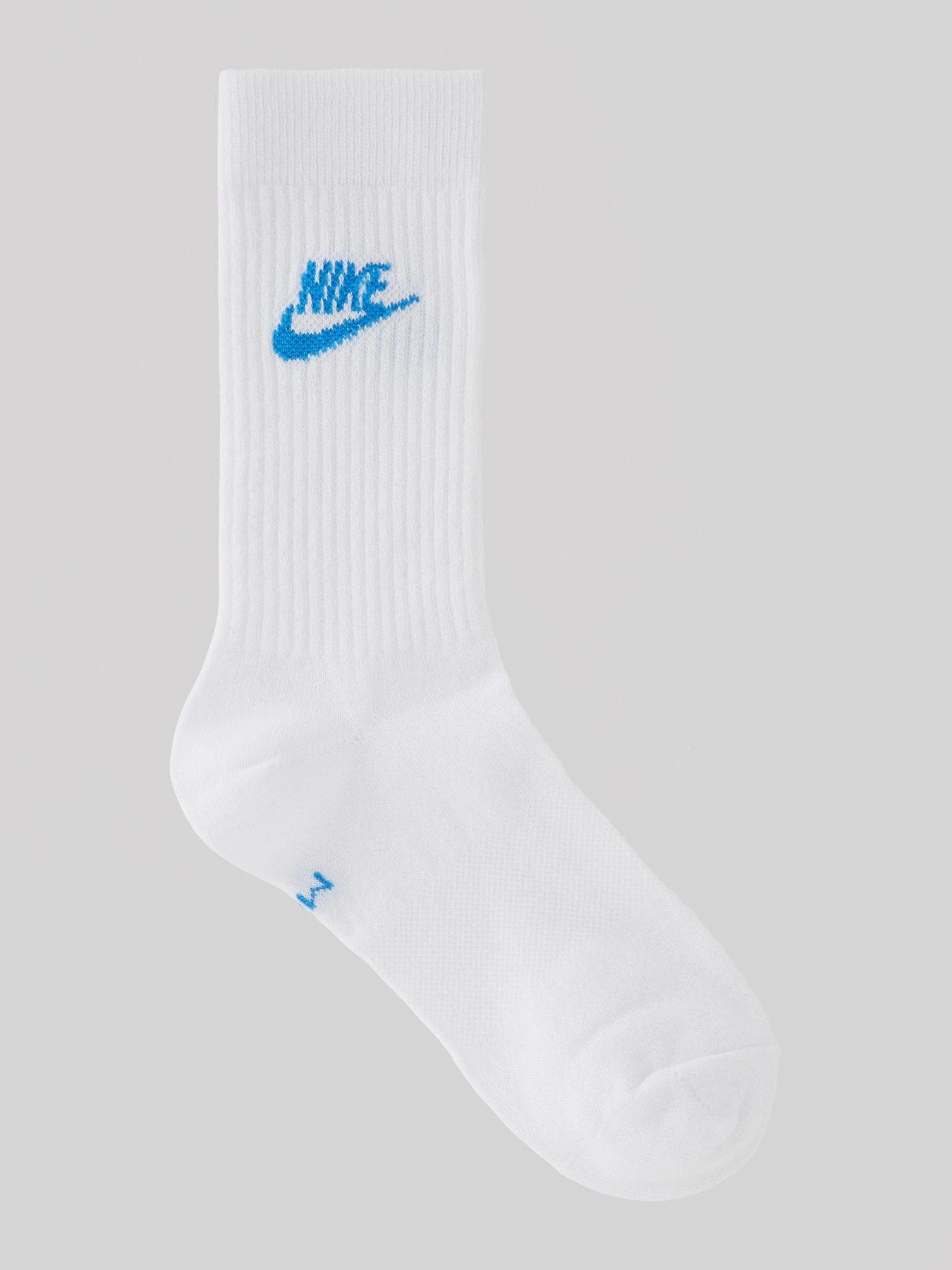 Nike 3 Pack Of Sportswear Everyday Futura Essential Socks - White 2 Nike 3 Pack Of Sportswear Everyday Futura Essential Socks - White - Image 2