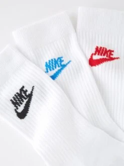Nike 3 Pack Of Sportswear Everyday Futura Essential Socks - White 5 Nike 3 Pack Of Sportswear Everyday Futura Essential Socks - White -Sport Sphere V8TPO SQ4 0000000013 WHITE SLd