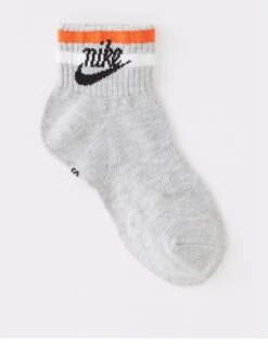 Nike Everyday Essential Ankle Socks - Grey