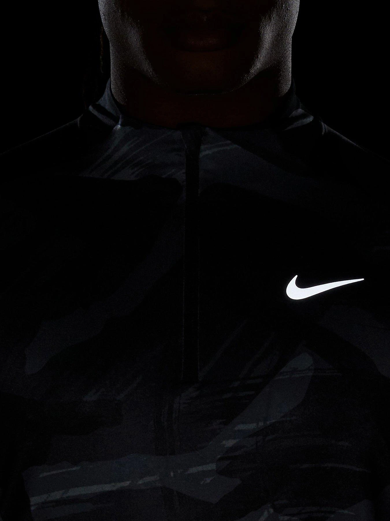 Nike Men's Run Dry Fit Element Top 1/4 Camo Zip Top - BLACK/GREY 4 Nike Men's Run Dry Fit Element Top 1/4 Camo Zip Top - BLACK/GREY - Image 4