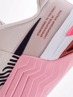Nike Metcon - Pink  -Sport Sphere V94LJ SQ6 0000000063 PINK SLd
