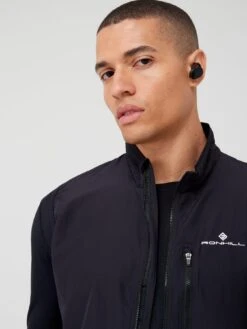 Ronhill Men's Ronhill Core Running Gilet - Black -Sport Sphere VHSTQ SQ6 0000000004 BLACK MDd2