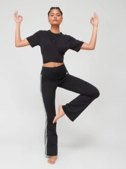 Adidas Women's Performance Yoga Studio Tank Top - BLACK -Sport Sphere VHZTI SQ6 0000000004 BLACK MDd2