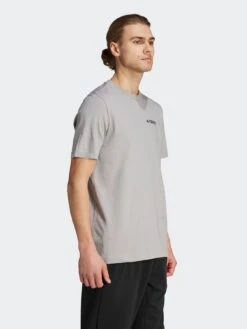 Adidas Terrex Men's Left Chest Logo T-Shirt - Grey -Sport Sphere VLP3R SQ3 0000000005 GREY MDo