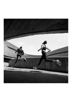 Apple Watch Ultra 2 (GPS + Cellular), 49mm Titanium Case With Green/Grey Trail Loop -Sport Sphere VPWCD SQ3 0000000047 GREEN SLa